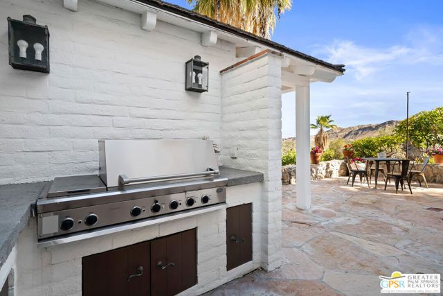 252 Ridge Road, Palm Springs, CA 92264