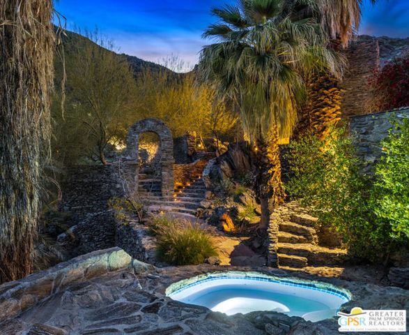 252 Ridge Road, Palm Springs, CA 92264