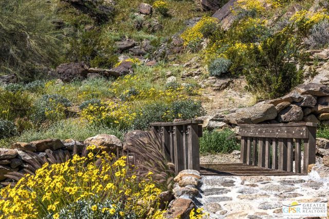 252 Ridge Road, Palm Springs, CA 92264