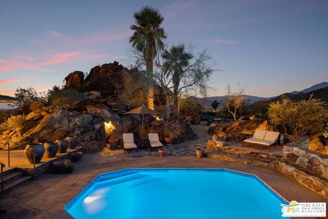 252 Ridge Road, Palm Springs, CA 92264