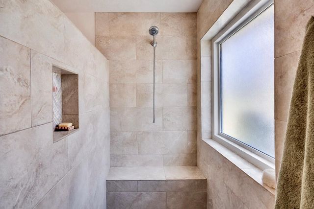 137 W Oak DR, Cedar Creek, TX 78612