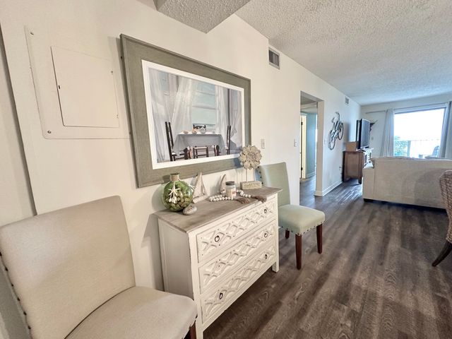 5801 Thomas Drive UNIT 305, Panama City Beach, FL 32408