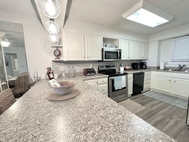 5801 Thomas Drive UNIT 305, Panama City Beach, FL 32408