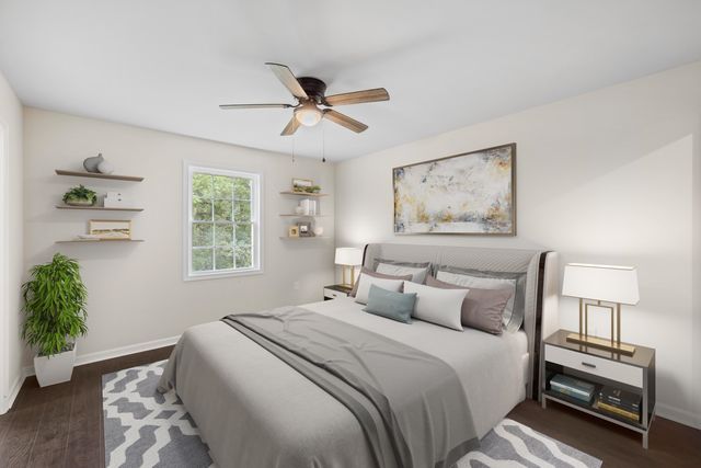 10 MCARTHUR ST, Staunton, VA 24401