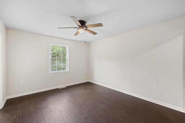 10 MCARTHUR ST, Staunton, VA 24401