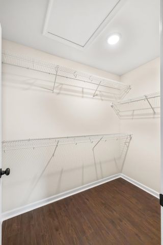 10 MCARTHUR ST, Staunton, VA 24401