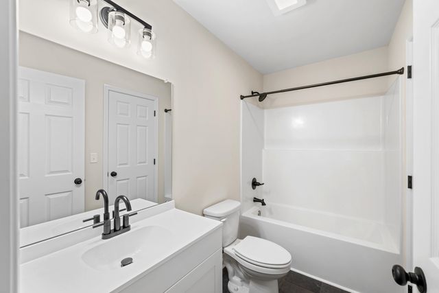 10 MCARTHUR ST, Staunton, VA 24401