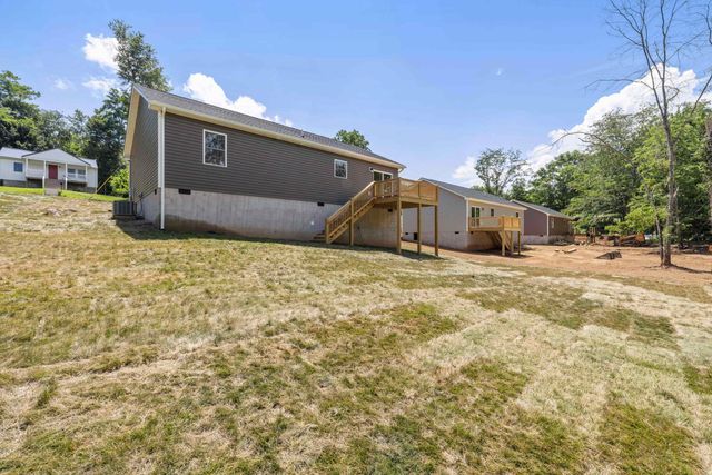 10 MCARTHUR ST, Staunton, VA 24401