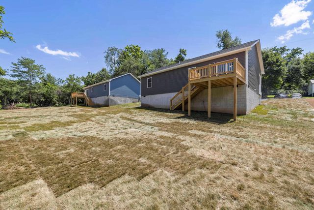 10 MCARTHUR ST, Staunton, VA 24401
