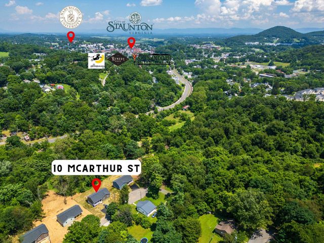 10 MCARTHUR ST, Staunton, VA 24401
