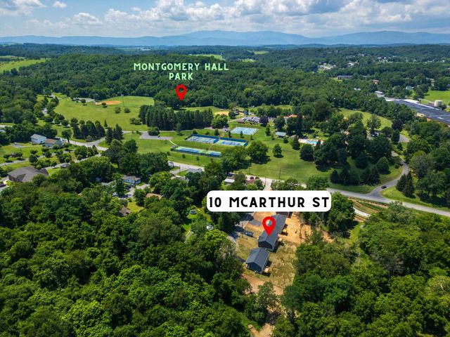 10 MCARTHUR ST, Staunton, VA 24401
