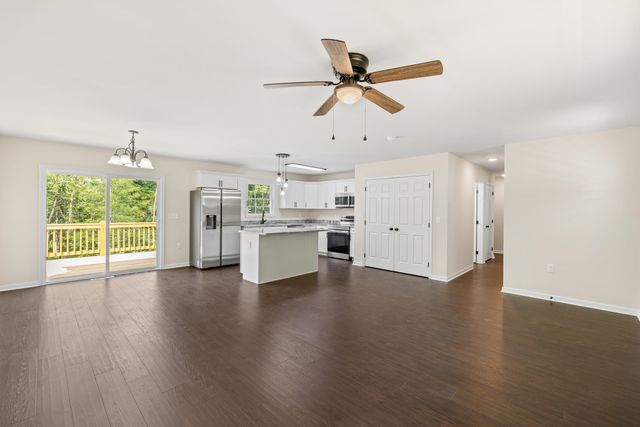 10 MCARTHUR ST, Staunton, VA 24401