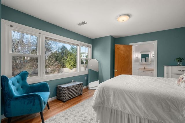 193 Garden St, Needham, MA 02492