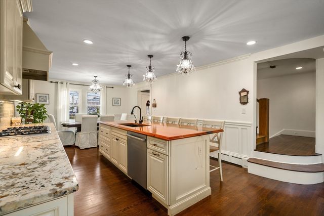 193 Garden St, Needham, MA 02492