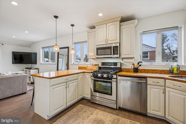 4403 BAYNE ST, Rockville, MD 20853