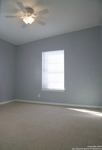 211 WESTOAK RD, San Antonio, TX 78227