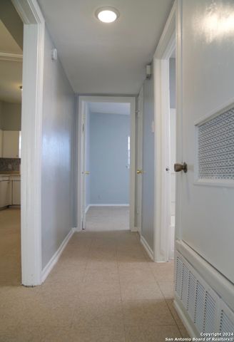 211 WESTOAK RD, San Antonio, TX 78227