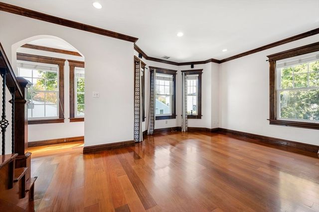 76 Taft Ave, Newton, MA 02465