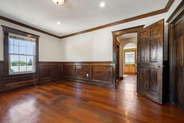 76 Taft Ave, Newton, MA 02465