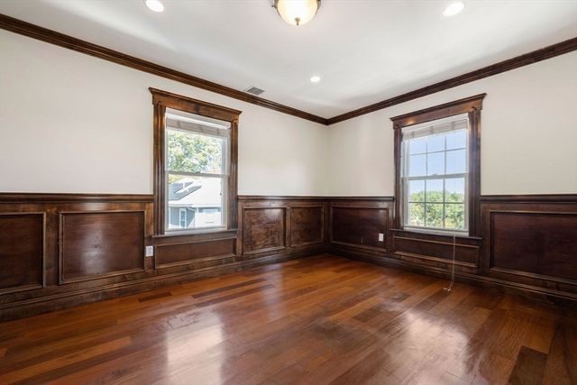 76 Taft Ave, Newton, MA 02465