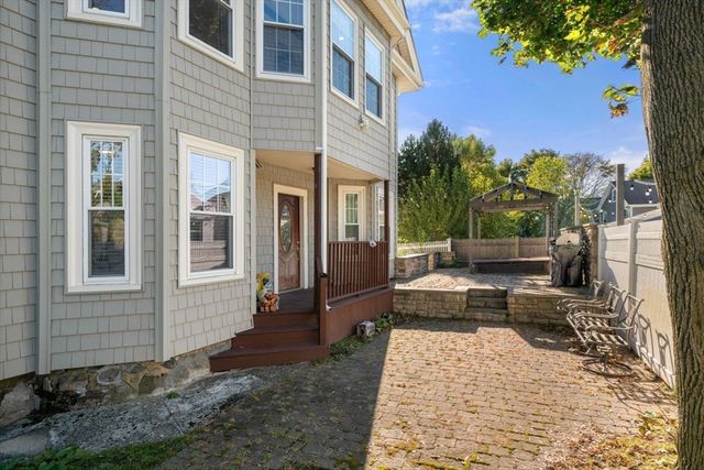 76 Taft Ave, Newton, MA 02465