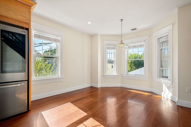 76 Taft Ave, Newton, MA 02465