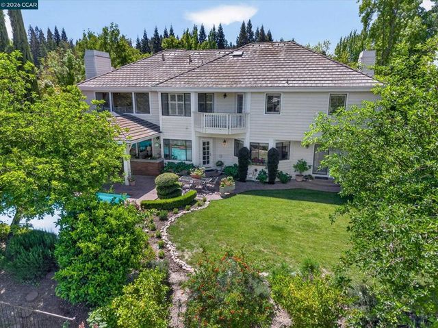 5303 Blackhawk Dr, Danville, CA 94506
