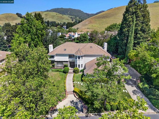 5303 Blackhawk Dr, Danville, CA 94506
