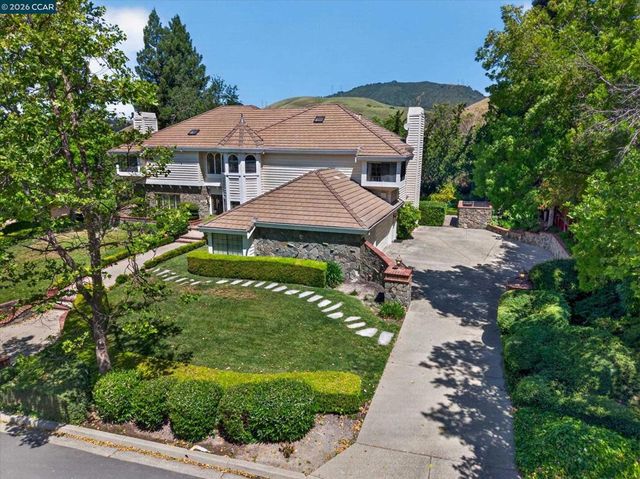 5303 Blackhawk Dr, Danville, CA 94506