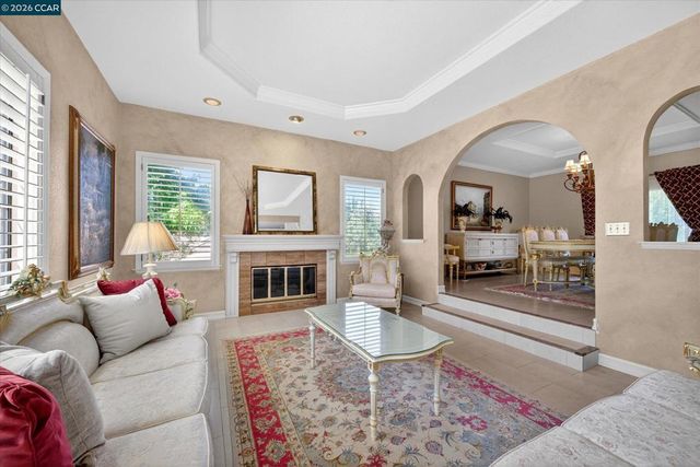 5303 Blackhawk Dr, Danville, CA 94506