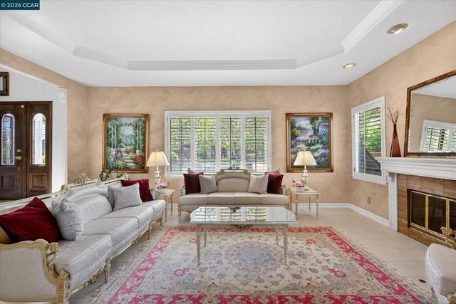 5303 Blackhawk Dr, Danville, CA 94506