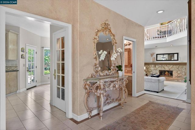 5303 Blackhawk Dr, Danville, CA 94506