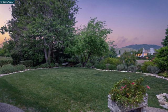 5303 Blackhawk Dr, Danville, CA 94506