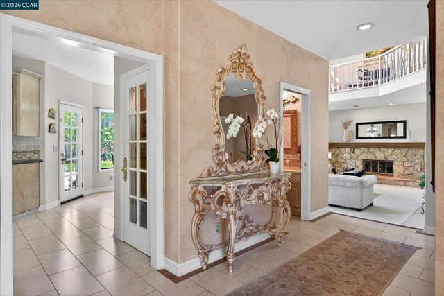 5303 Blackhawk Dr, Danville, CA 94506