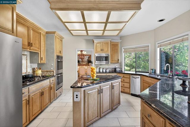 5303 Blackhawk Dr, Danville, CA 94506