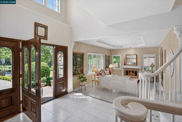 5303 Blackhawk Dr, Danville, CA 94506