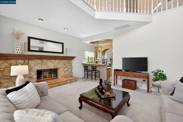 5303 Blackhawk Dr, Danville, CA 94506