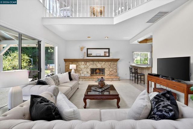 5303 Blackhawk Dr, Danville, CA 94506