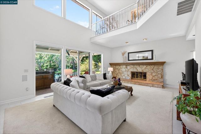 5303 Blackhawk Dr, Danville, CA 94506