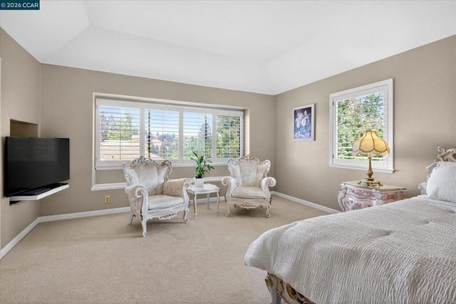 5303 Blackhawk Dr, Danville, CA 94506