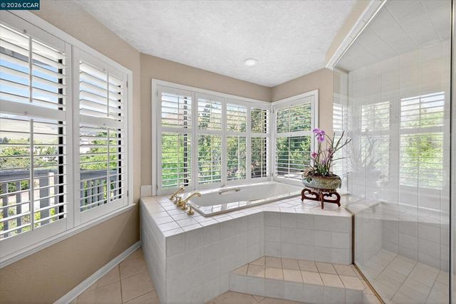 5303 Blackhawk Dr, Danville, CA 94506