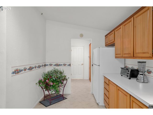 1475 GREEN ACRES Rd 69, Eugene, OR 97408