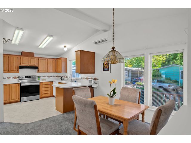 1475 GREEN ACRES Rd 69, Eugene, OR 97408