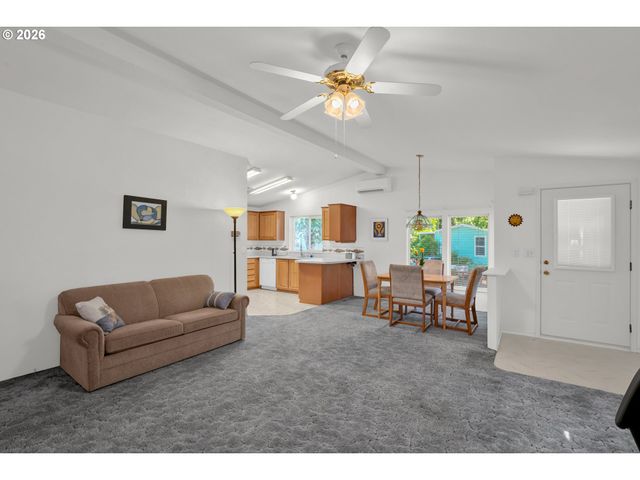 1475 GREEN ACRES Rd 69, Eugene, OR 97408
