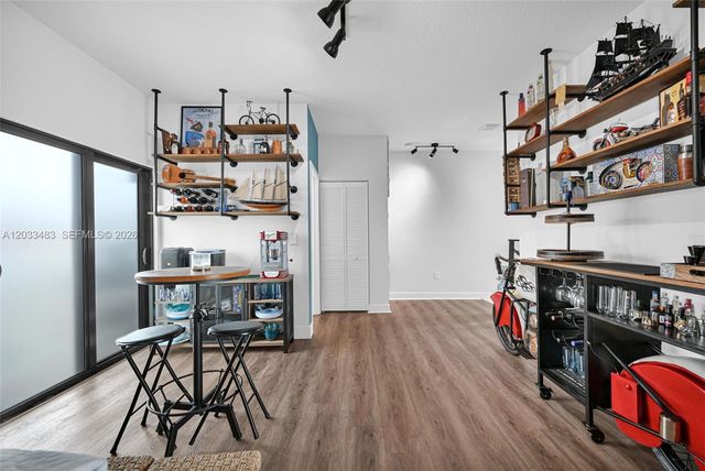 4256 NW 83rd Ave, Doral, FL 33166