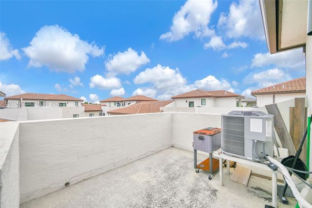 4256 NW 83rd Ave, Doral, FL 33166