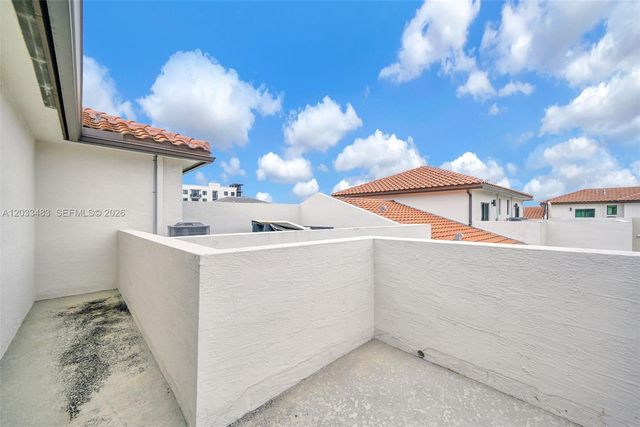 4256 NW 83rd Ave, Doral, FL 33166