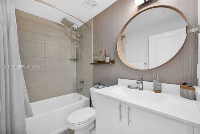 4256 NW 83rd Ave, Doral, FL 33166