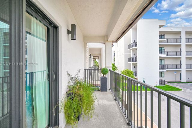 4256 NW 83rd Ave, Doral, FL 33166