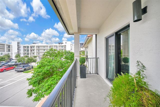 4256 NW 83rd Ave, Doral, FL 33166